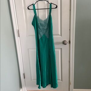 Victoria's Secret Gold Label Teal Emerald Green Lace Slip Dress Chemise